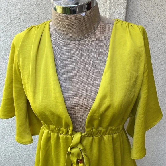 House of Harlow 1960 Nicole Richie’s high end line named after her daughter. - Picture 5 of 15